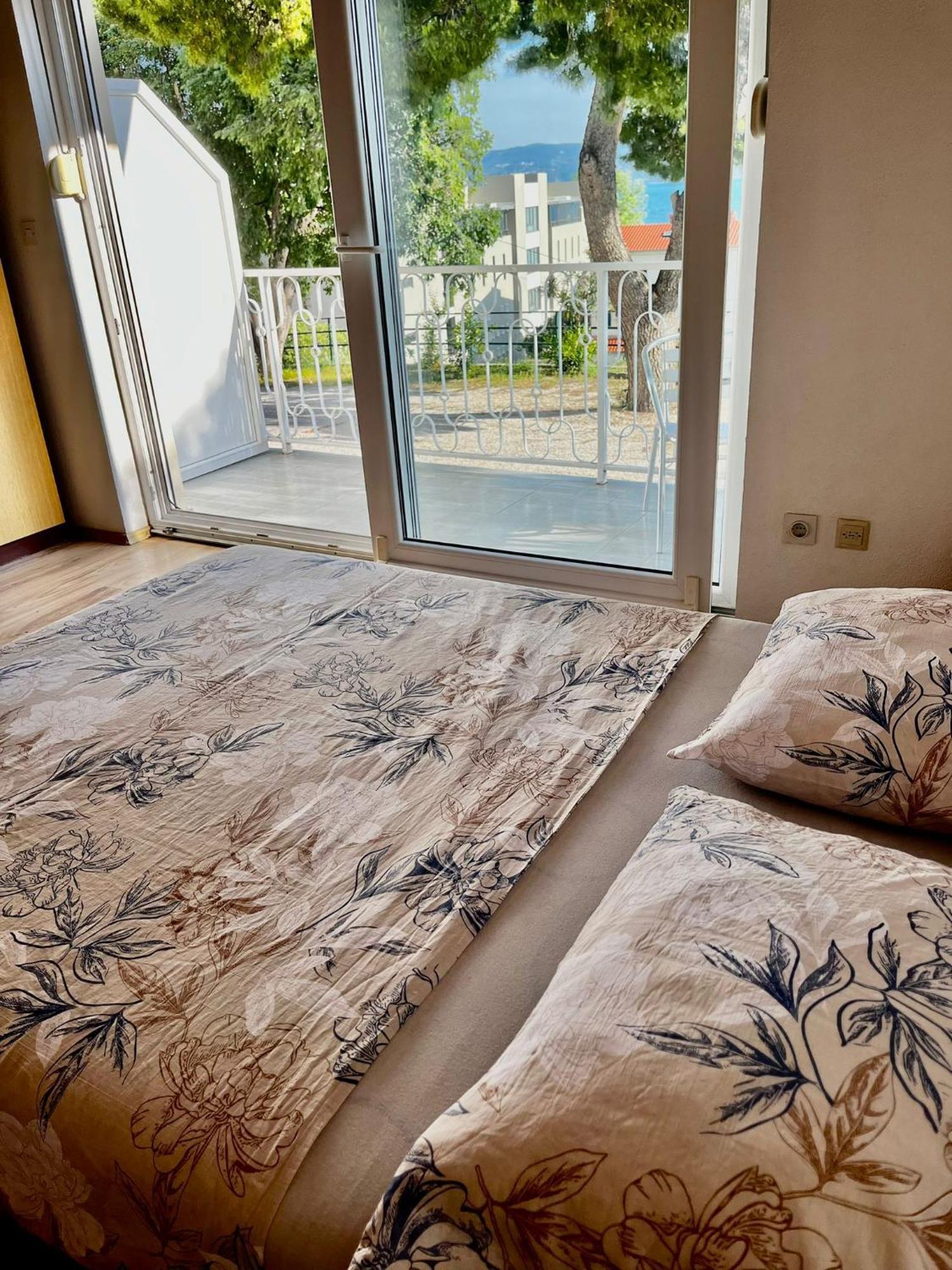 Apartmani Branko Vojnovic オミシュ 部屋 写真