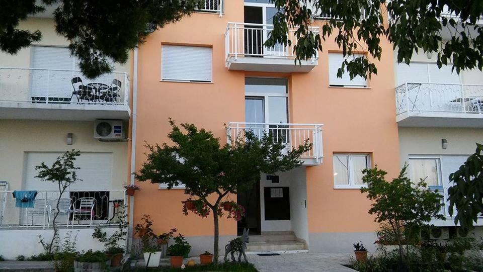 Apartmani Branko Vojnovic オミシュ エクステリア 写真