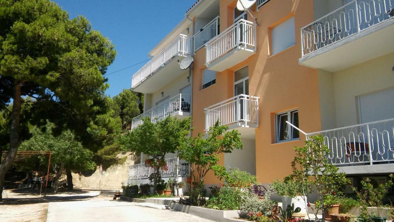Apartmani Branko Vojnovic オミシュ エクステリア 写真